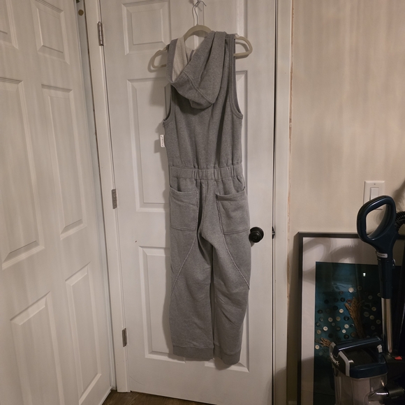FP MOVEMENT HOODED JUMPSUIT BARREL SIZE XS - Picture 4 of 6